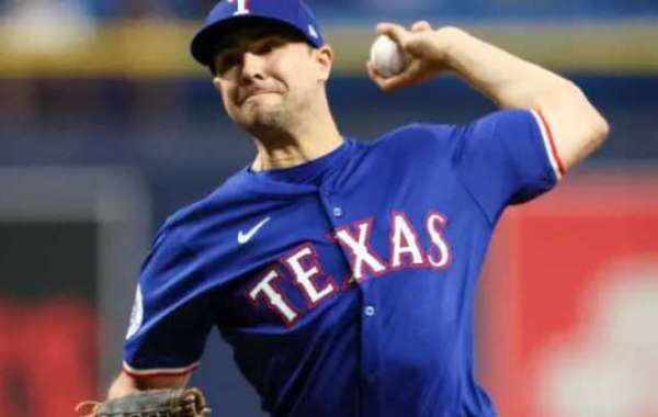 Texas Rangers aktiverer Brock Burke og sender Derek Hill tilbage til Triple-A